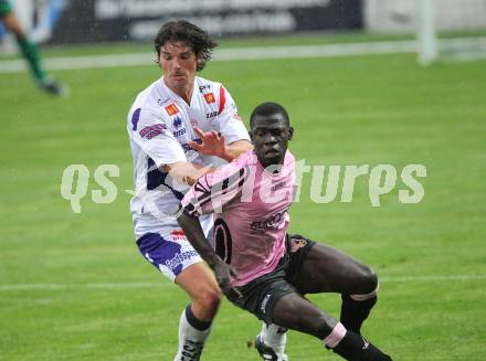 Fussball Testspiel. SAK gegen US Palermo. Marko Kriznik (SAK), Afriyie Acquah (Palermo). St. Veit, am 29.7.2010.
Foto: Kuess
---
pressefotos, pressefotografie, kuess, qs, qspictures, sport, bild, bilder, bilddatenbank