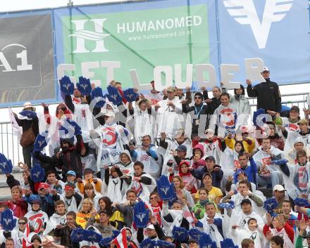 Beachvolleyball Grand Slam. Fans. Klagenfurt, 30.7.2010.
Foto: Kuess

---
pressefotos, pressefotografie, kuess, qs, qspictures, sport, bild, bilder, bilddatenbank