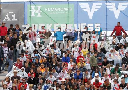 Beachvolleyball Grand Slam. Fans.  Klagenfurt, 30.7.2010.
Foto: Kuess

---
pressefotos, pressefotografie, kuess, qs, qspictures, sport, bild, bilder, bilddatenbank