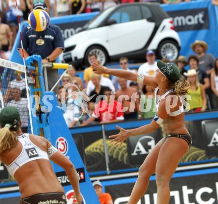 Beachvolleyball Grand Slam. Sara Montagnolli, Barbara Hansel (AUT). Klagenfurt, 29.7.2010.
Foto: Kuess

---
pressefotos, pressefotografie, kuess, qs, qspictures, sport, bild, bilder, bilddatenbank