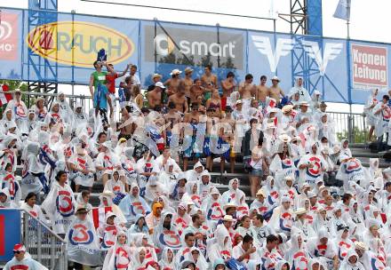 Beachvolleyball Grand Slam. Fans. Klagenfurt, 29.7.2010.
Foto: Kuess

---
pressefotos, pressefotografie, kuess, qs, qspictures, sport, bild, bilder, bilddatenbank