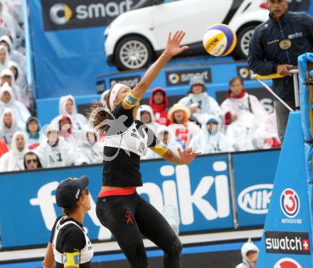 Beachvolleyball Grand Slam. Stefanie Schwaiger, Doris Schwaiger. Klagenfurt, 30.7.2010.
Foto: Kuess

---
pressefotos, pressefotografie, kuess, qs, qspictures, sport, bild, bilder, bilddatenbank