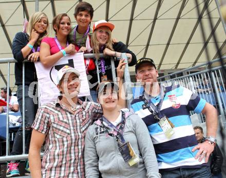 Beachvolleyball Grand Slam. Benjamin Karl, Kathrin Zettel, Klaus Kroell.. Klagenfurt, 30.7.2010.
Foto: Kuess

---
pressefotos, pressefotografie, kuess, qs, qspictures, sport, bild, bilder, bilddatenbank