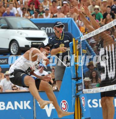 Beachvolleyball Grand Slam. Florian Gosch, (AUT). Klagenfurt, 29.7.2010.
Foto: Kuess

---
pressefotos, pressefotografie, kuess, qs, qspictures, sport, bild, bilder, bilddatenbank