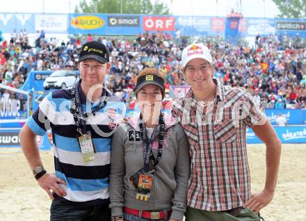 Beachvolleyball Grand Slam. Benjamin Karl, Kathrin Zettel, Klaus Kroell.. Klagenfurt, 30.7.2010.
Foto: Kuess

---
pressefotos, pressefotografie, kuess, qs, qspictures, sport, bild, bilder, bilddatenbank