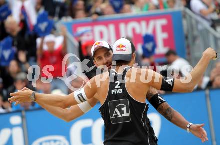 Beachvolleyball Grand Slam. DOPPLER Clemens, MELLITZER Matthias. Klagenfurt, 30.7.2010.
Foto: Kuess

---
pressefotos, pressefotografie, kuess, qs, qspictures, sport, bild, bilder, bilddatenbank