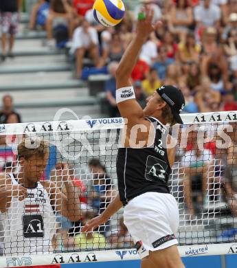 Beachvolleyball Grand Slam. Daniel Hupfer (AUT). Klagenfurt, 29.7.2010.
Foto: Kuess

---
pressefotos, pressefotografie, kuess, qs, qspictures, sport, bild, bilder, bilddatenbank