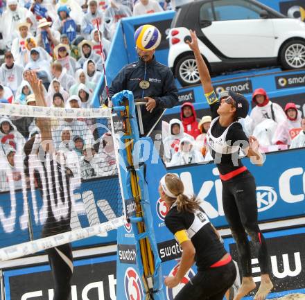 Beachvolleyball Grand Slam. Stefanie Schwaiger, Doris Schwaiger. Klagenfurt, 30.7.2010.
Foto: Kuess

---
pressefotos, pressefotografie, kuess, qs, qspictures, sport, bild, bilder, bilddatenbank