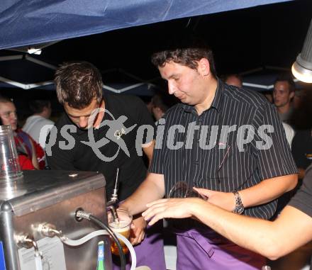 Fussball Testspiel. SK Austria Klagenfurt gegen US Palermo. Fans (Klagenfurt). Klagenfurt, am 28.7.2010.
Foto: Kuess 
---
pressefotos, pressefotografie, kuess, qs, qspictures, sport, bild, bilder, bilddatenbank