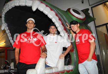 Eishockey. KAC. Andy Chiodo Tormann, Tormanntrainer Pierre Beaulieu, Tyler Scofield. Klagenfurt, 3.8.2010.
Foto: Kuess 
---
pressefotos, pressefotografie, kuess, qs, qspictures, sport, bild, bilder, bilddatenbank