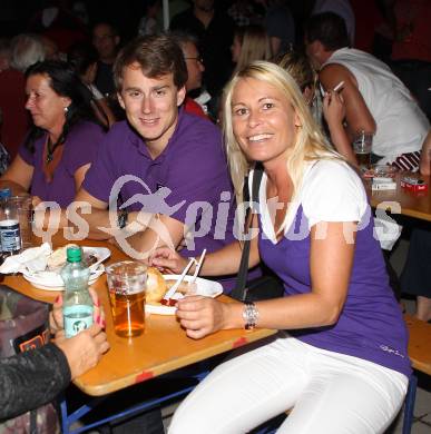 Fussball Testspiel. SK Austria Klagenfurt gegen US Palermo. Fans (Klagenfurt). Klagenfurt, am 28.7.2010.
Foto: Kuess 
---
pressefotos, pressefotografie, kuess, qs, qspictures, sport, bild, bilder, bilddatenbank