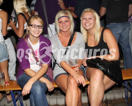 Fussball Testspiel. SK Austria Klagenfurt gegen US Palermo. Fans (Klagenfurt). Klagenfurt, am 28.7.2010.
Foto: Kuess 
---
pressefotos, pressefotografie, kuess, qs, qspictures, sport, bild, bilder, bilddatenbank