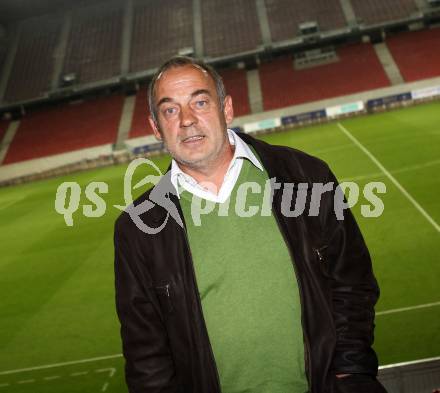 Fussball. Regionalliga. SK Austria Klagenfurt gegen Union St. Florian . Austria Legende Guenther Golautschnig (Klagenfurt). Klagenfurt, 6.8.2010. 
Foto: Kuess

---
pressefotos, pressefotografie, kuess, qs, qspictures, sport, bild, bilder, bilddatenbank