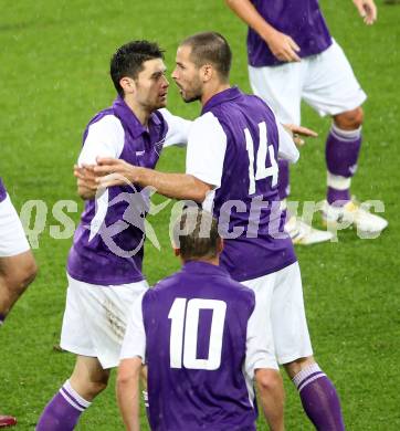 Fussball. Regionalliga. SK Austria Klagenfurt gegen Union St. Florian . Torjubel Stephan Buergler, Oliver Pusztai (Klagenfurt). Klagenfurt, 6.8.2010. 
Foto: Kuess

---
pressefotos, pressefotografie, kuess, qs, qspictures, sport, bild, bilder, bilddatenbank