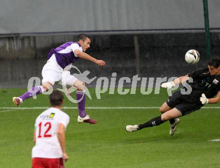 Fussball. Regionalliga. SK Austria Klagenfurt gegen Union St. Florian . Markus Pink, (Klagenfurt), Samuel Radlinger (St.Florian). Klagenfurt, 6.8.2010. 
Foto: Kuess

---
pressefotos, pressefotografie, kuess, qs, qspictures, sport, bild, bilder, bilddatenbank