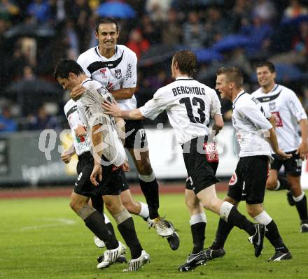 Fussball. Erste Liga. WAC/St. Andrae gegen SCR Altach. Torjubel (WAC).  Wolfsberg, 6.8.2010. 
Foto: Kuess

---
pressefotos, pressefotografie, kuess, qs, qspictures, sport, bild, bilder, bilddatenbank