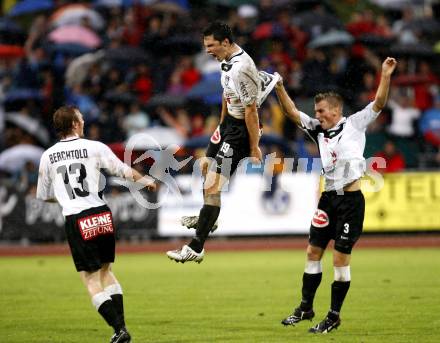 Fussball. Erste Liga. WAC/St. Andrae gegen SCR Altach. Torjubel Putsche Roland, Kerhe Manuel, Berchtold Mathias (WAC).  Wolfsberg, 6.8.2010. 
Foto: Kuess

---
pressefotos, pressefotografie, kuess, qs, qspictures, sport, bild, bilder, bilddatenbank