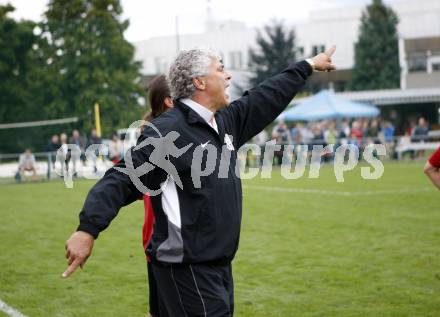 Fussball. Regionalliga. SAK gegen LASK.  Trainer Toni Polster (LASK). Klagenfurt, 7.8.2010.
Foto: Kuess
---
pressefotos, pressefotografie, kuess, qs, qspictures, sport, bild, bilder, bilddatenbank