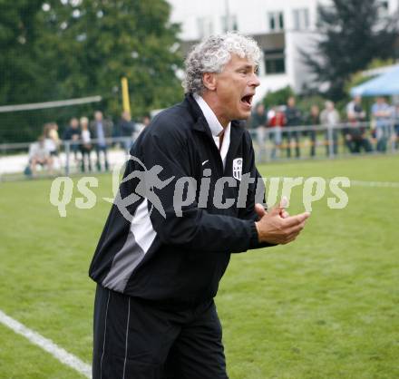 Fussball. Regionalliga. SAK gegen LASK.  Trainer Toni Polster (LASK). Klagenfurt, 7.8.2010.
Foto: Kuess
---
pressefotos, pressefotografie, kuess, qs, qspictures, sport, bild, bilder, bilddatenbank