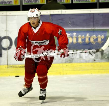 Eishockey. KAC. Traning. Scofield Tyler. Klagenfurt, 9.8.2010.
Foto: Kuess
---
pressefotos, pressefotografie, kuess, qs, qspictures, sport, bild, bilder, bilddatenbank