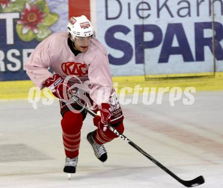 Eishockey. KAC. Traning. Tyler Spurgeon. Klagenfurt, 9.8.2010.
Foto: Kuess
---
pressefotos, pressefotografie, kuess, qs, qspictures, sport, bild, bilder, bilddatenbank