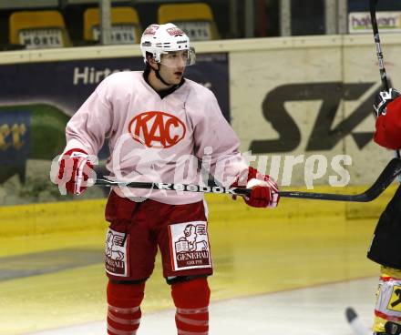 Eishockey. KAC. Traning. Tyler Spurgeon. Klagenfurt, 9.8.2010.
Foto: Kuess
---
pressefotos, pressefotografie, kuess, qs, qspictures, sport, bild, bilder, bilddatenbank