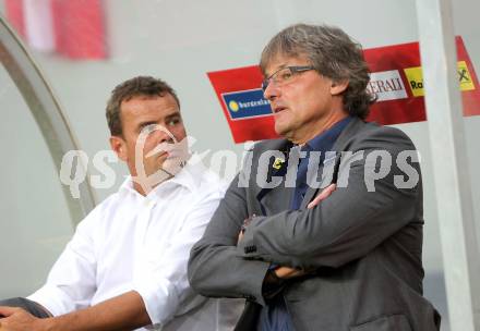 Fussball. Freundschaftsspiel. Oesterreich gegen Schweiz. Co-Trainer Manfred Zsak, Trainer Dietmar Constantini (Oesterreich). Klagenfurt, 11.8.2010. 
Foto: Kuess

---
pressefotos, pressefotografie, kuess, qs, qspictures, sport, bild, bilder, bilddatenbank