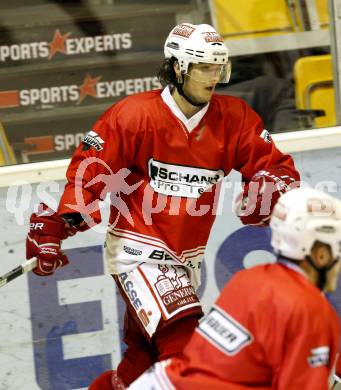 EBEL. Eishockeybundesliga. internes Testspiel KAC. Raphael Herburger. Klagenfurt am 12.8.2010
Foto: Kuess
---
pressefotos, pressefotografie, kuess, qs, qspictures, sport, bild, bilder, bilddatenbank