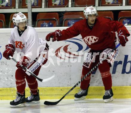 EBEL. Eishockeybundesliga. internes Testspiel KAC. Tyler Scofield, Herbert Ratz. Klagenfurt am 12.8.2010
Foto: Kuess
---
pressefotos, pressefotografie, kuess, qs, qspictures, sport, bild, bilder, bilddatenbank