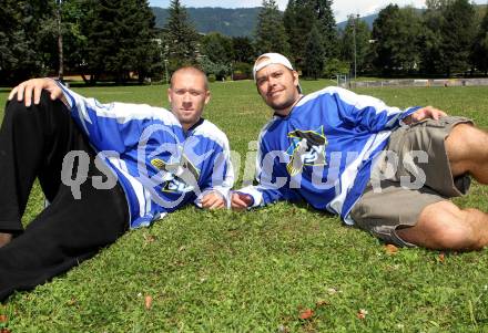 EBEL. Eishockey Bundesliga. Ankunft Matt Ryan, Kevin Mitchell (VSV). Klagenfurt, am 8.8.2010.
Foto: Kuess
---
pressefotos, pressefotografie, kuess, qs, qspictures, sport, bild, bilder, bilddatenbank