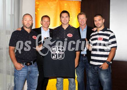 Eishockey. VSV. Pressekonferenz.  Gerhard Unterluggauer, Johan Stroemwall, Jonathan Ferland, Co-Trainer Mike Stewart, Nicolas Petrik. Villach, 13.8.2010.
Foto: Kuess 
---
pressefotos, pressefotografie, kuess, qs, qspictures, sport, bild, bilder, bilddatenbank