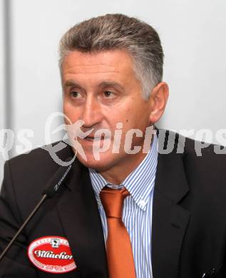 Eishockey. VSV. Pressekonferenz.  Mion Giuseppe. Villach, 13.8.2010.
Foto: Kuess 
---
pressefotos, pressefotografie, kuess, qs, qspictures, sport, bild, bilder, bilddatenbank