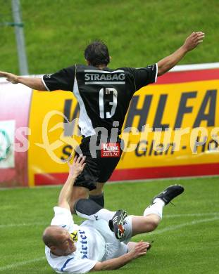 Fusball Kaerntner Liga. St. Veit gegen Spittal. Tasic Andrej (St.Veit), Pichorner Juergen (Spittal). St. Veit, 13.8.2010. 
Foto: Kuess
---
pressefotos, pressefotografie, kuess, qs, qspictures, sport, bild, bilder, bilddatenbank