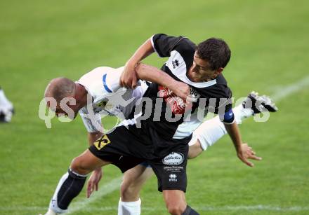 Fusball Kaerntner Liga. St. Veit gegen Spittal. Tasic Andrej (St.Veit), Truskaller Hannes (Spittal). St. Veit, 13.8.2010. 
Foto: Kuess
---
pressefotos, pressefotografie, kuess, qs, qspictures, sport, bild, bilder, bilddatenbank