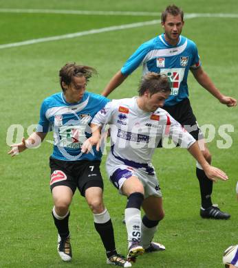 Fussball OEFB Cup. SAK KLagenfurt gegen WAC/St. Andrae. Grega Triplat (SAK), Dario Baldauf, Gernot Messner (WAC/St. Andrae). Klagenfurt, am 14.8.2010.
Foto: Kuess
---
pressefotos, pressefotografie, kuess, qs, qspictures, sport, bild, bilder, bilddatenbank