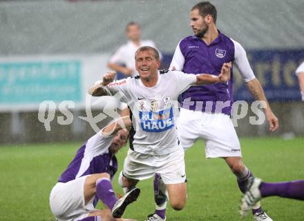 Fussball OEFB Cup. SK Austria Klagenfurt gegen LASK. Johannes Isopp, Oliver Pusztai (Klagenfurt), Christian Mayrleb (LASK). Klagenfurt, am 14.8.2010.
Foto: Kuess
---
pressefotos, pressefotografie, kuess, qs, qspictures, sport, bild, bilder, bilddatenbank