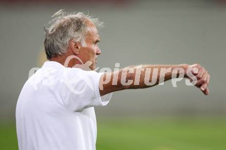 Fussball OEFB Cup. SK Austria Klagenfurt gegen LASK. Trainer Walter Schoppitsch (Klagenfurt). Klagenfurt, am 14.8.2010.
Foto: Kuess
---
pressefotos, pressefotografie, kuess, qs, qspictures, sport, bild, bilder, bilddatenbank