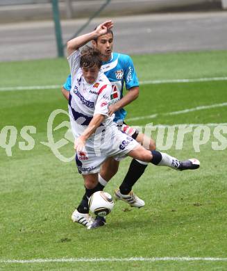 Fussball OEFB Cup. SAK KLagenfurt gegen WAC/St. Andrae. Grega Triplat (SAK), Nenad Jovanovic (WAC/St. Andrae). Klagenfurt, am 14.8.2010.
Foto: Kuess
---
pressefotos, pressefotografie, kuess, qs, qspictures, sport, bild, bilder, bilddatenbank