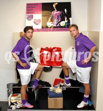 Fussball. SK Austria Klagenfurt. Helmut Koenig, Kai Schoppitsch. Klagenfurt, 6.8.2010.
Foto: Kuess
---
pressefotos, pressefotografie, kuess, qs, qspictures, sport, bild, bilder, bilddatenbank