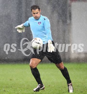 Fussball OEFB Cup. SK Austria Klagenfurt gegen LASK. Heinz Weber (Klagenfurt). Klagenfurt, am 14.8.2010.
Foto: Kuess
---
pressefotos, pressefotografie, kuess, qs, qspictures, sport, bild, bilder, bilddatenbank