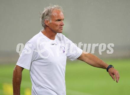 Fussball OEFB Cup. SK Austria Klagenfurt gegen LASK. Trainer Walter Schoppitsch (Klagenfurt). Klagenfurt, am 14.8.2010.
Foto: Kuess
---
pressefotos, pressefotografie, kuess, qs, qspictures, sport, bild, bilder, bilddatenbank