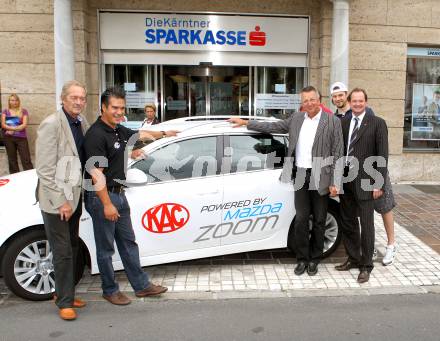 Eishockey. EC KAC.  Karl Nedwed, Manny Viveiros, Christoph Brandner,  Guenther Kerle (Mazda),  Diethard Theuermann (Kaerntner Sparkasse). 
Klagenfurt, 16. 8.2010.
Foto: Kuess
---
pressefotos, pressefotografie, kuess, qs, qspictures, sport, bild, bilder, bilddatenbank