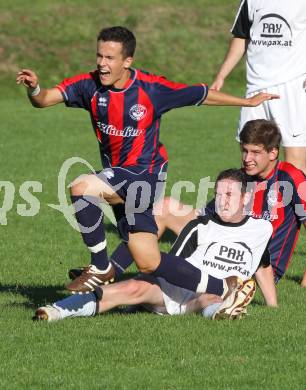 Fussball Unterliga Ost. SV Ludmannsdorf gegen Annabichler SV. Marco Koller, Christian Klinar (Ludmannsdorf), Michael Kaiser (ASV). Ludmannsdorf, am 15.8.2010.
Foto: Kuess
---
pressefotos, pressefotografie, kuess, qs, qspictures, sport, bild, bilder, bilddatenbank