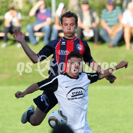 Fussball Unterliga Ost. SV Ludmannsdorf gegen Annabichler SV. Michael Sablatnik (Ludmannsdorf), Martin Salentinig (ASV). Ludmannsdorf, am 15.8.2010.
Foto: Kuess
---
pressefotos, pressefotografie, kuess, qs, qspictures, sport, bild, bilder, bilddatenbank