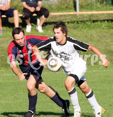 Fussball Unterliga Ost. SV Ludmannsdorf gegen Annabichler SV. Roman Weber (Ludmannsdorf), Martin Salentinig (ASV). Ludmannsdorf, am 15.8.2010.
Foto: Kuess
---
pressefotos, pressefotografie, kuess, qs, qspictures, sport, bild, bilder, bilddatenbank