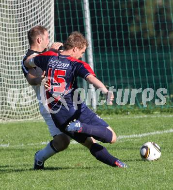 Fussball Unterliga Ost. SV Ludmannsdorf gegen Annabichler SV. Stefan Modritsch (Ludmannsdorf), Markus Christian Langusch (ASV). Ludmannsdorf, am 15.8.2010.
Foto: Kuess
---
pressefotos, pressefotografie, kuess, qs, qspictures, sport, bild, bilder, bilddatenbank