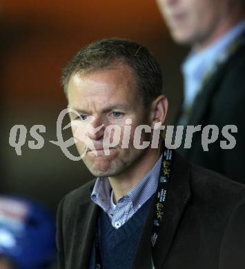 Eishockey. Testspiel. VSV gegen HDD Tilia Olimpija. Trainer Johan Stroemwall (VSV).
Bled, 19.8.2010.
Foto: Kuess
---
pressefotos, pressefotografie, kuess, qs, qspictures, sport, bild, bilder, bilddatenbank