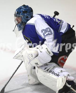 Eishockey. Testspiel. VSV gegen HDD Tilia Olimpija. Bernhard Starkbaum (VSV).
Bled, 19.8.2010.
Foto: Kuess
---
pressefotos, pressefotografie, kuess, qs, qspictures, sport, bild, bilder, bilddatenbank