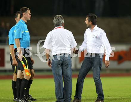 Fussball 1. Liga. RZ Pellets WAC/St. Andrae gegen Trenkwalder Admira. Trainer Nenad Bjelica, Schiedsrichter (WAC). Wolfsberg, 20.8.2010.
Foto: Kuess

---
pressefotos, pressefotografie, kuess, qs, qspictures, sport, bild, bilder, bilddatenbank