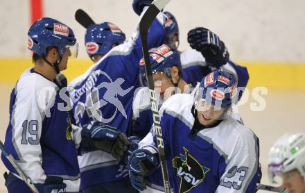 Eishockey. Testspiel. VSV gegen HDD Tilia Olimpija. Torjubel (VSV).
Bled, 19.8.2010.
Foto: Kuess
---
pressefotos, pressefotografie, kuess, qs, qspictures, sport, bild, bilder, bilddatenbank